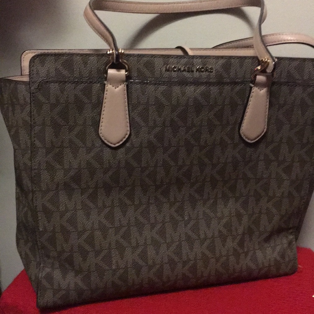 Michael Kors purse
